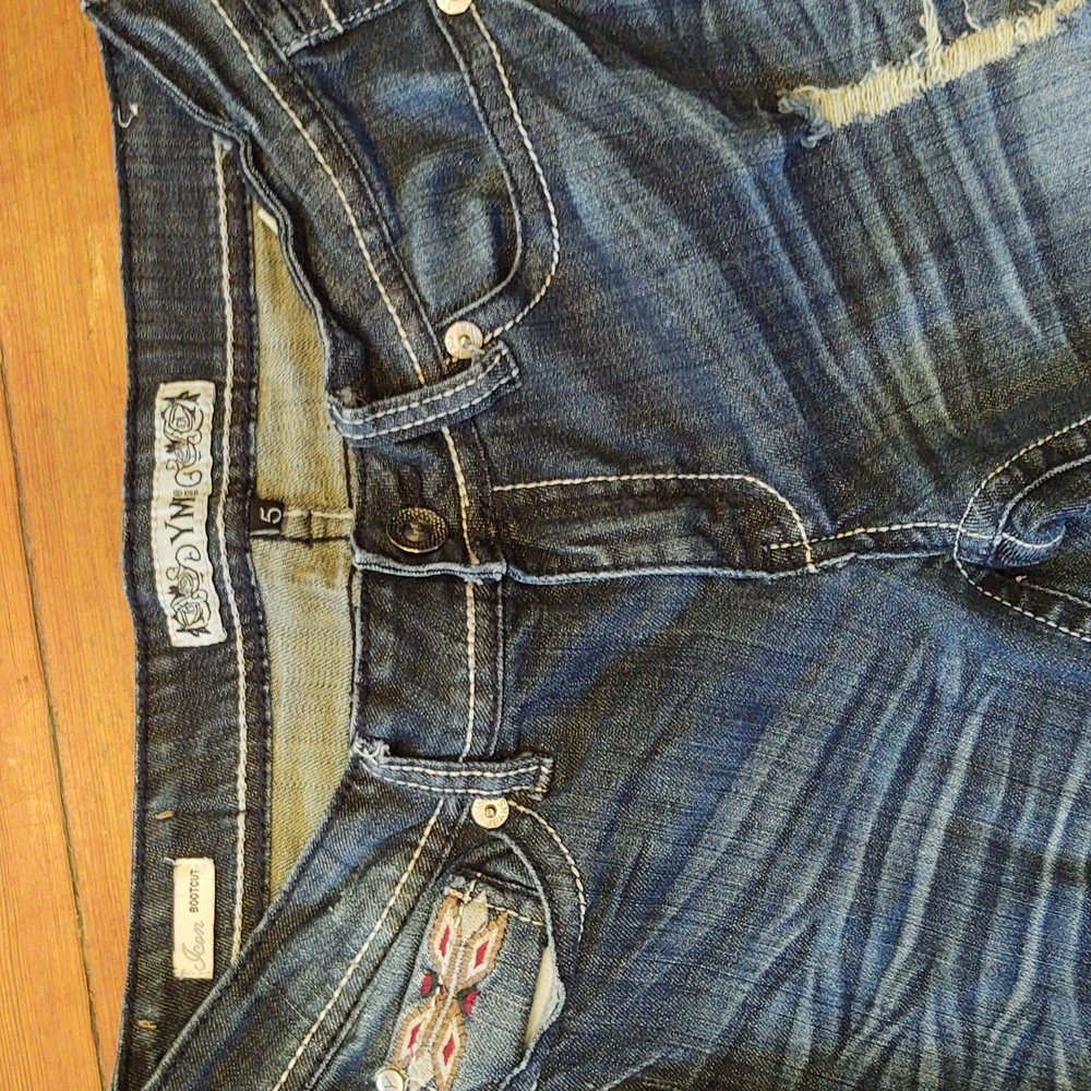 Jeans - Picture 2 of 5